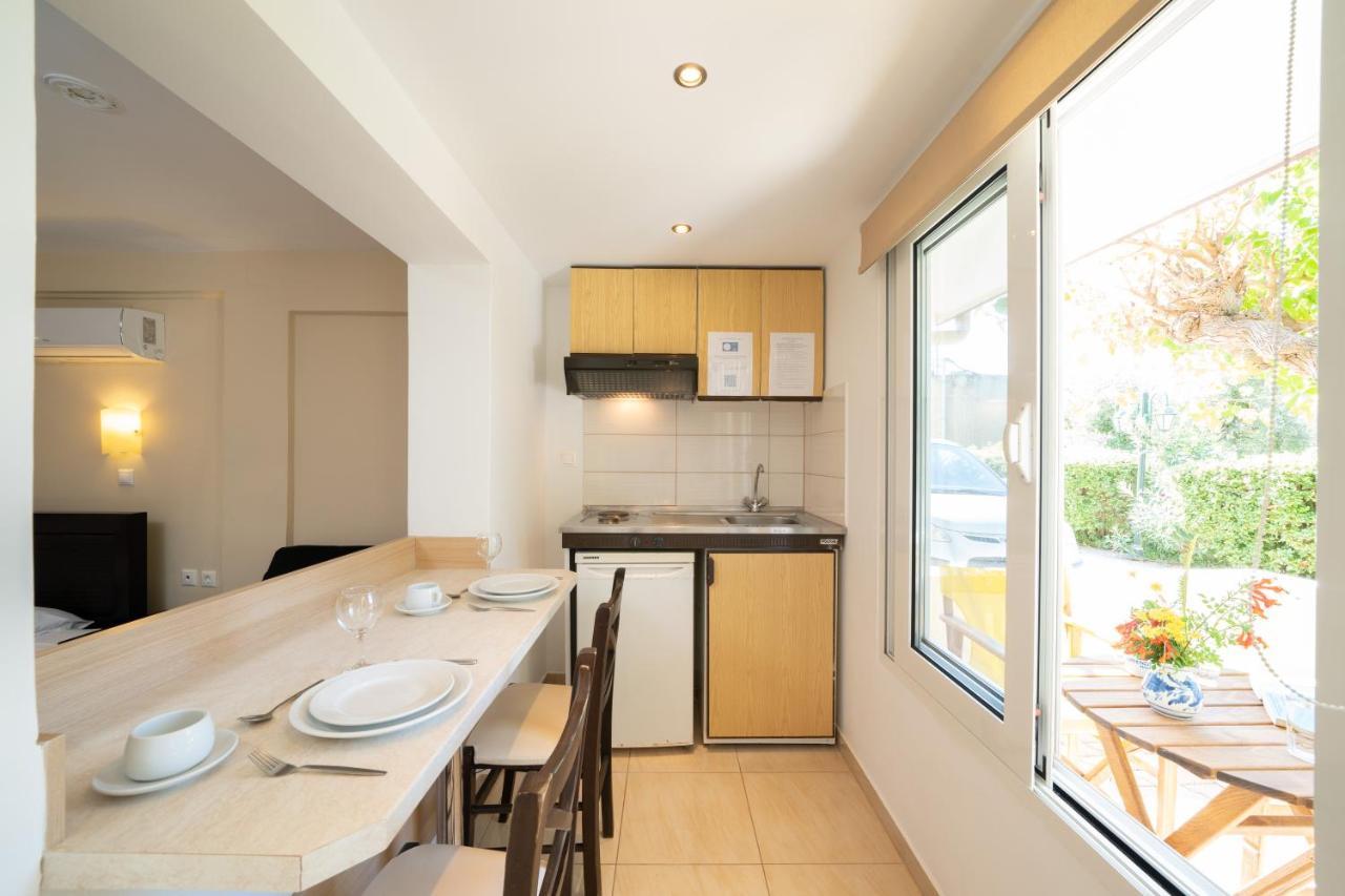 Lorenzo House Apartments Lassi  Extérieur photo