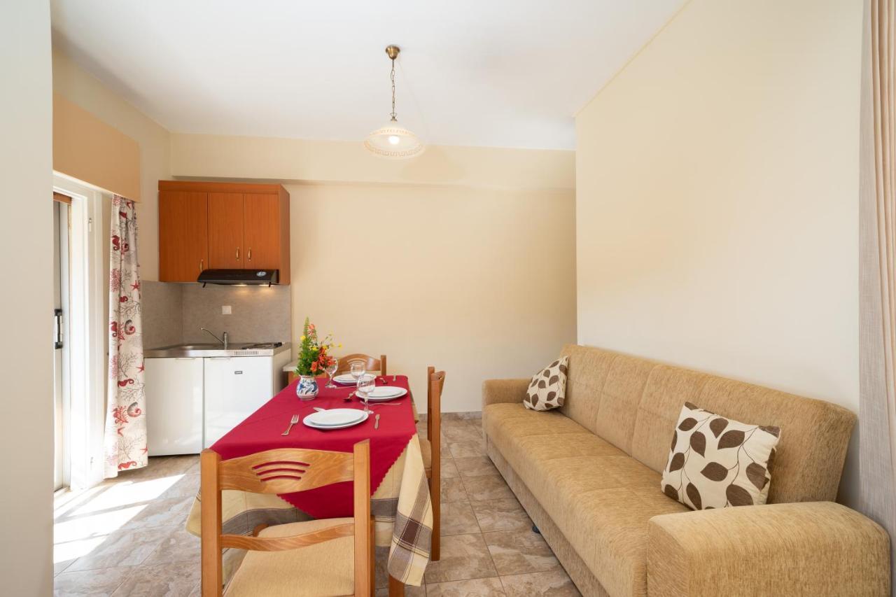 Lorenzo House Apartments Lassi  Extérieur photo