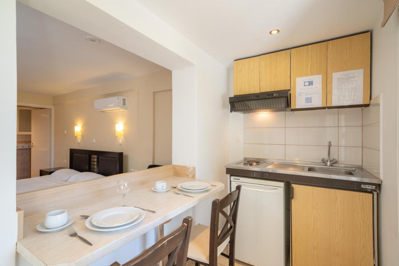 Lorenzo House Apartments Lassi  Extérieur photo