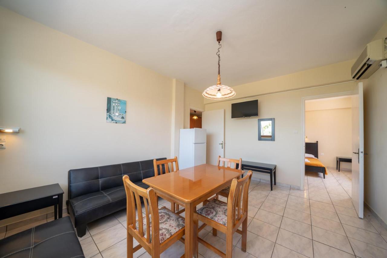 Lorenzo House Apartments Lassi  Extérieur photo